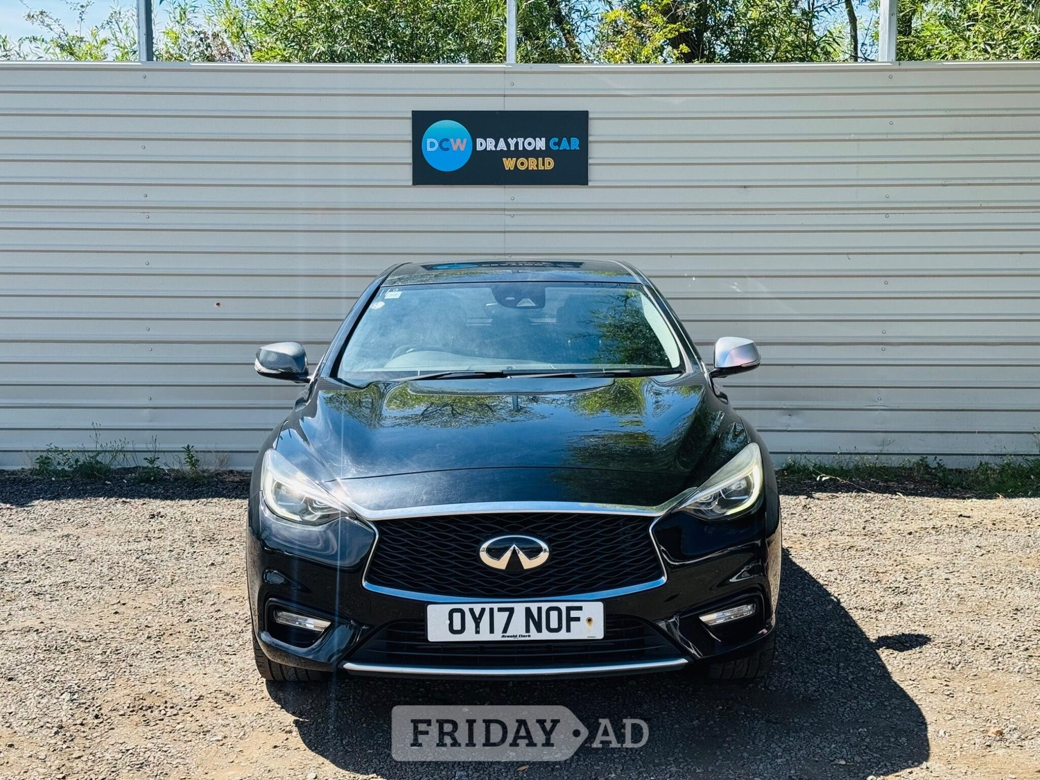 [ berth ]Infiniti Q30