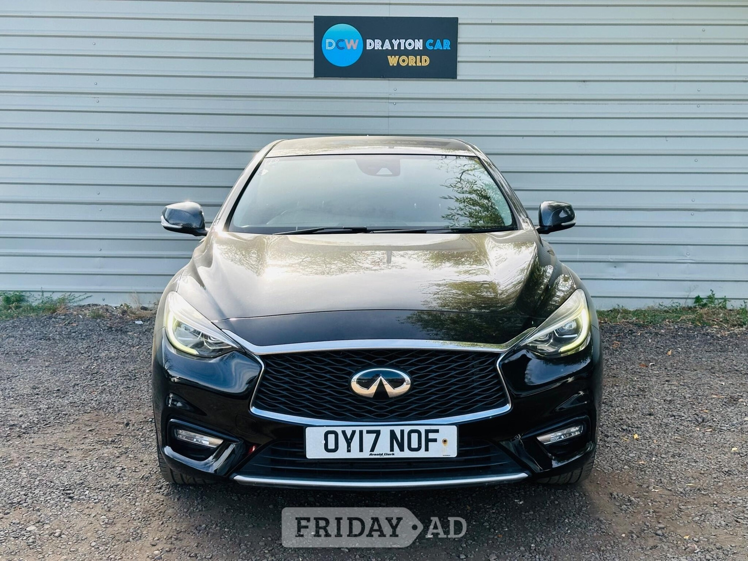 [ berth ]Infiniti Q30