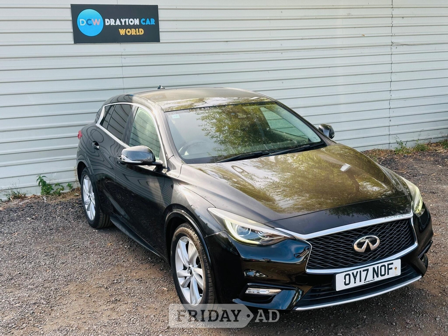 Infiniti Q30 2017 - Cars