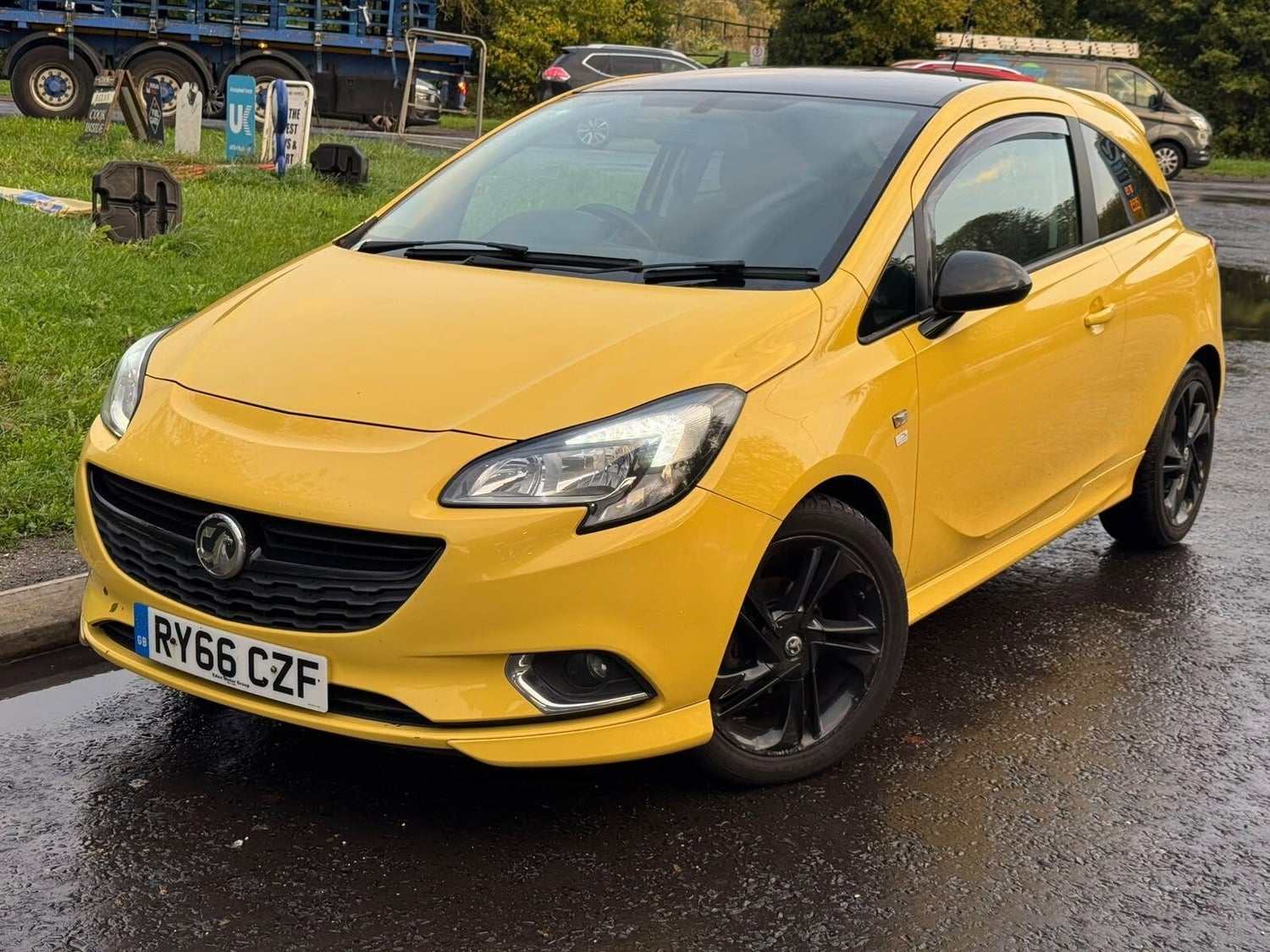[ berth ]Vauxhall Corsa