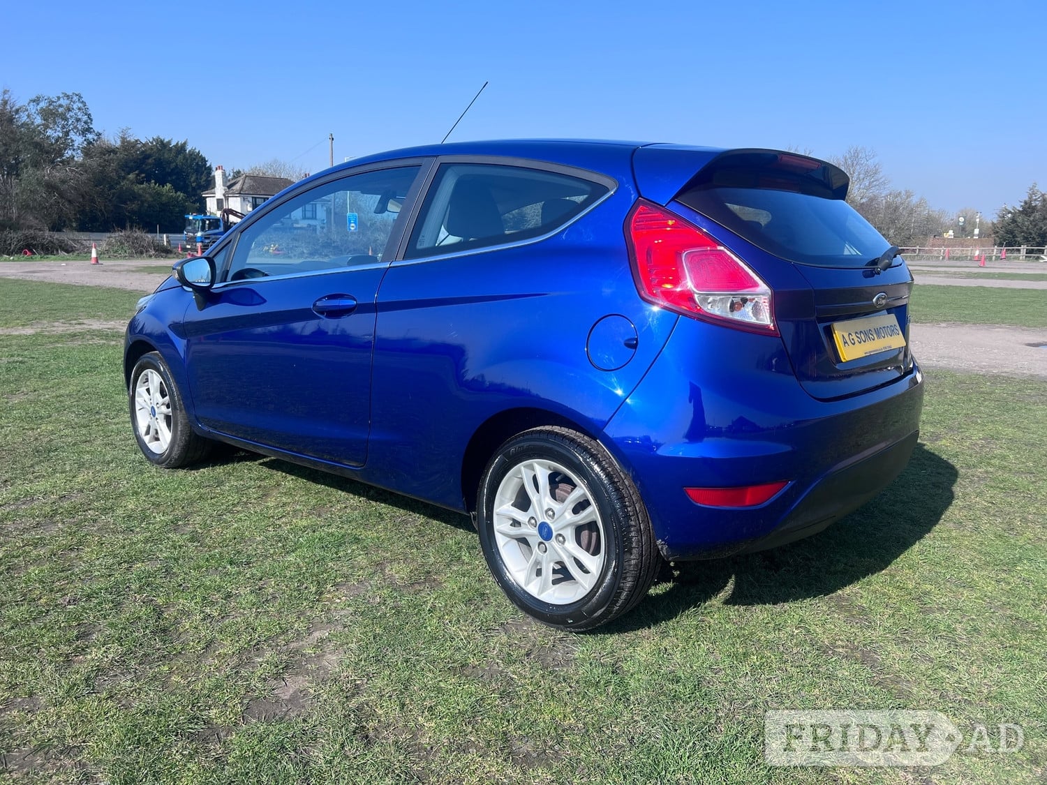 [ berth ]Ford Fiesta