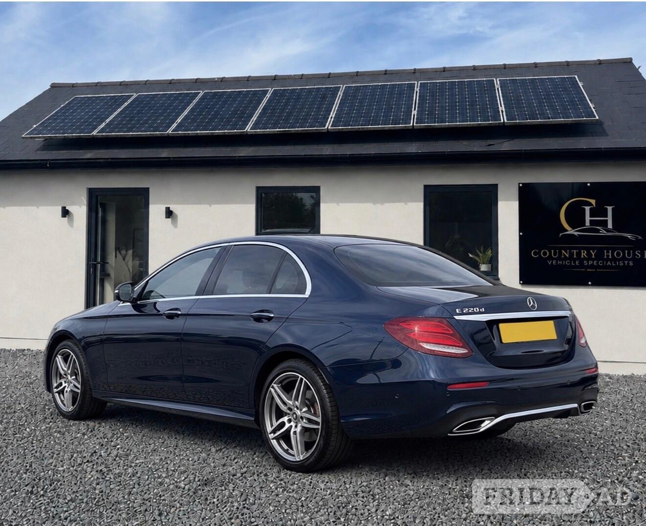 [ berth ]Mercedes-Benz E Class