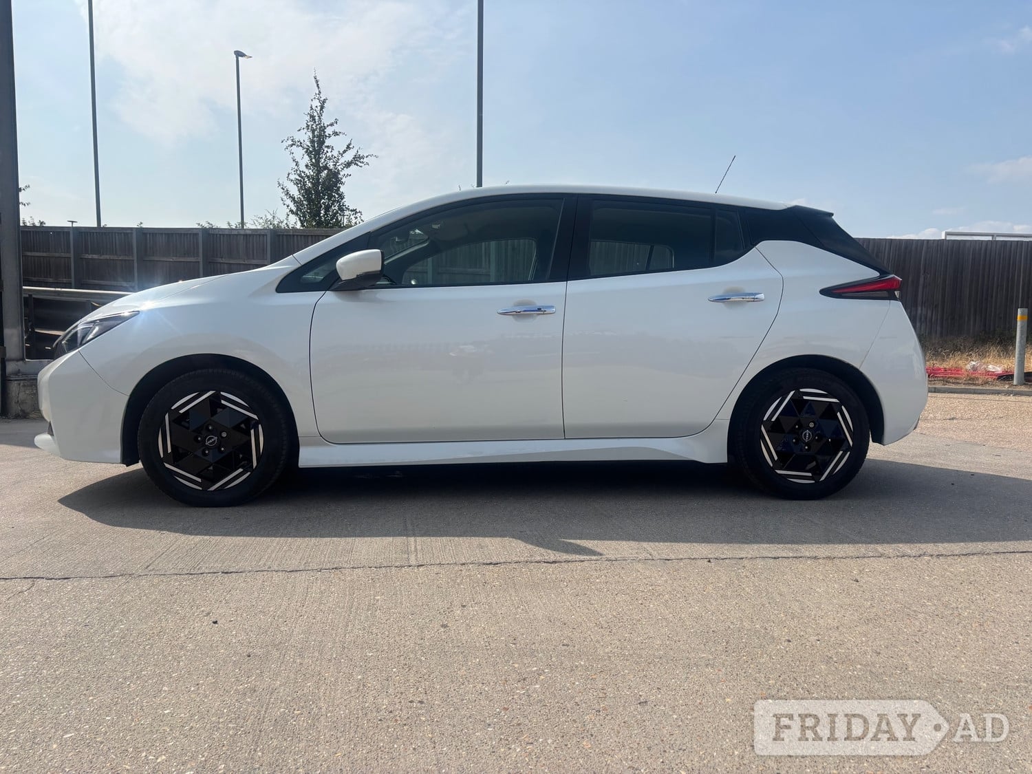 [ berth ]Nissan LEAF