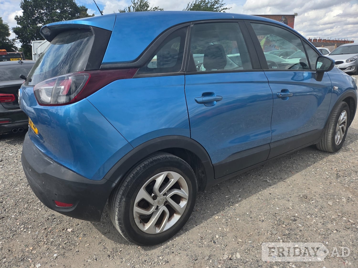 [ berth ]Vauxhall Crossland X
