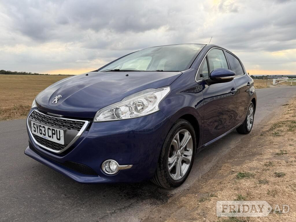 [ berth ]Peugeot 208