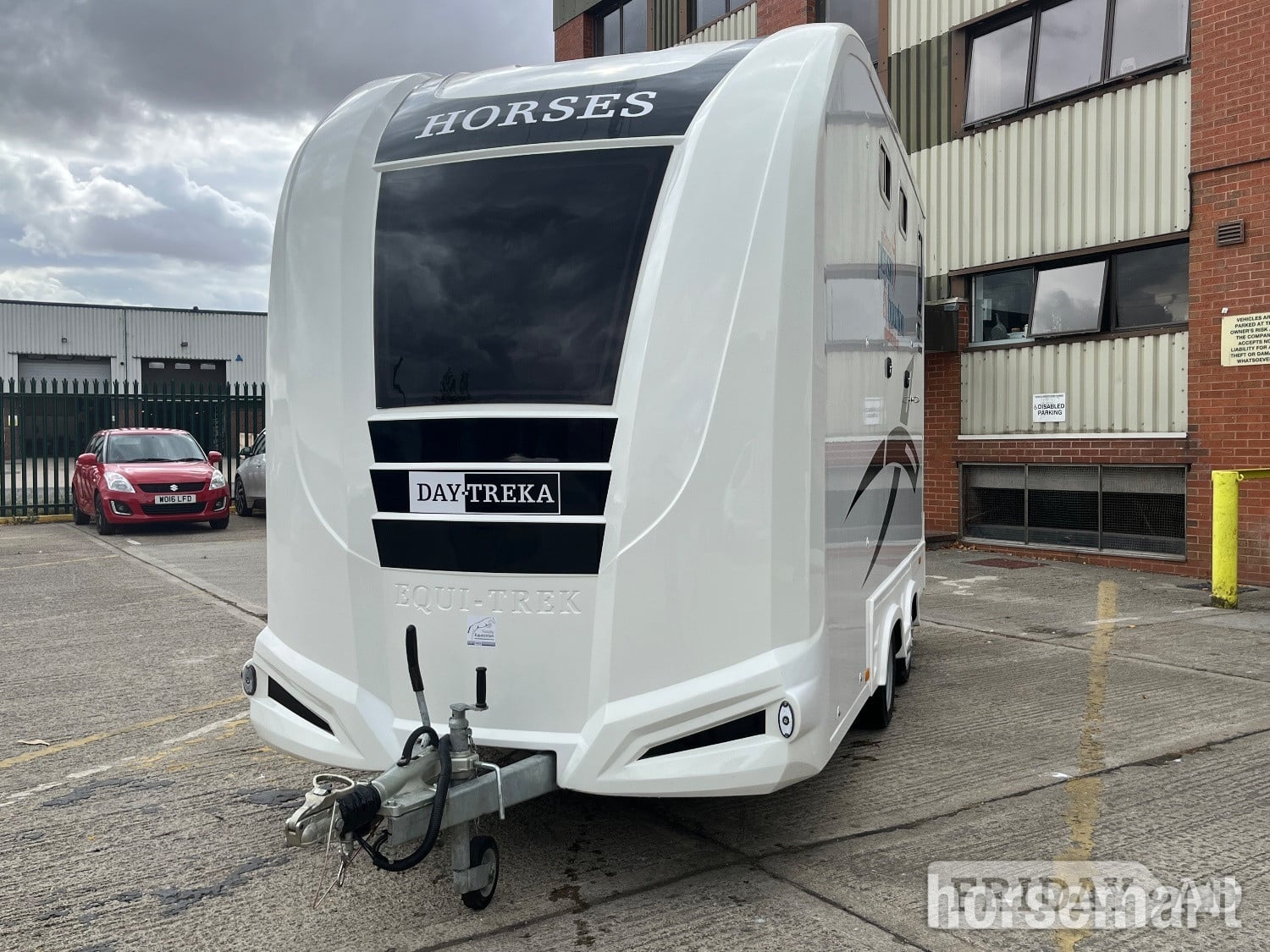 Equi-Trek Day-Treka Excel  Horse Trailer in Swindon