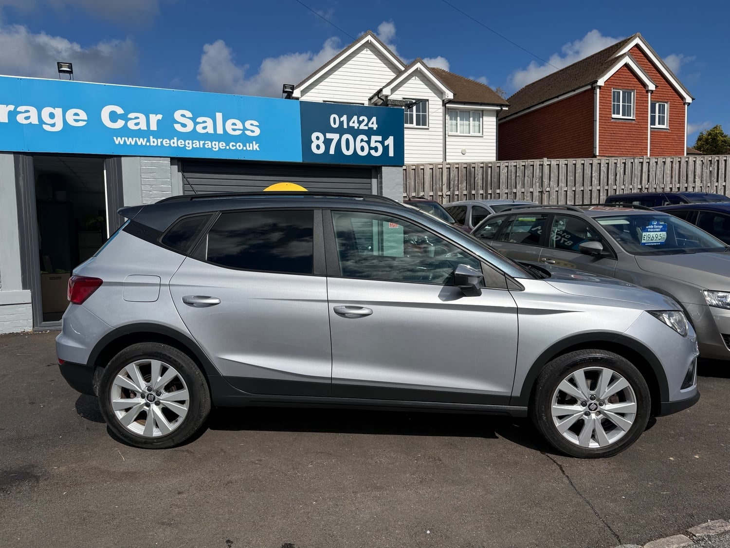 [ berth ]SEAT Arona