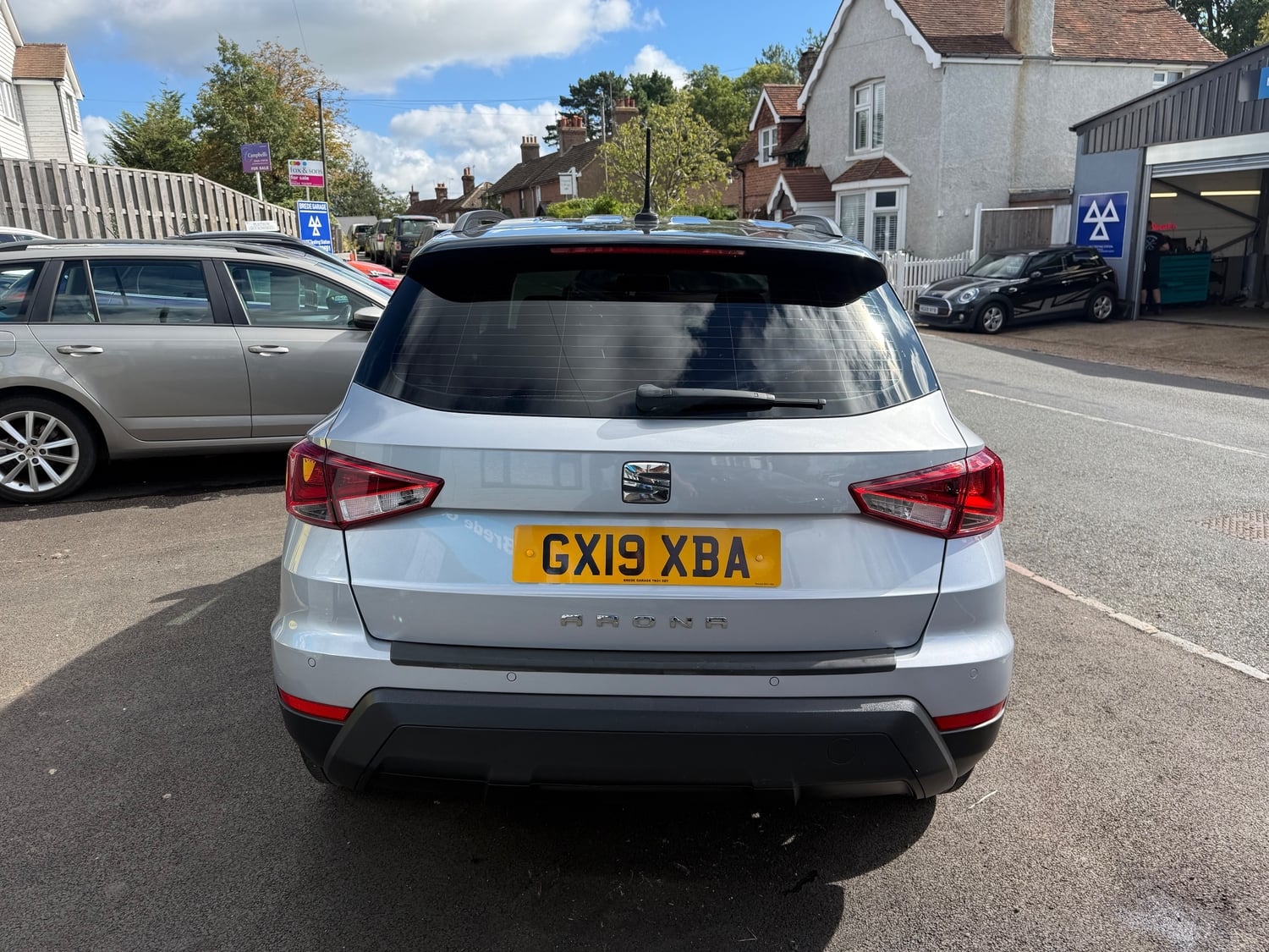 SEAT Arona 2019 - Cars