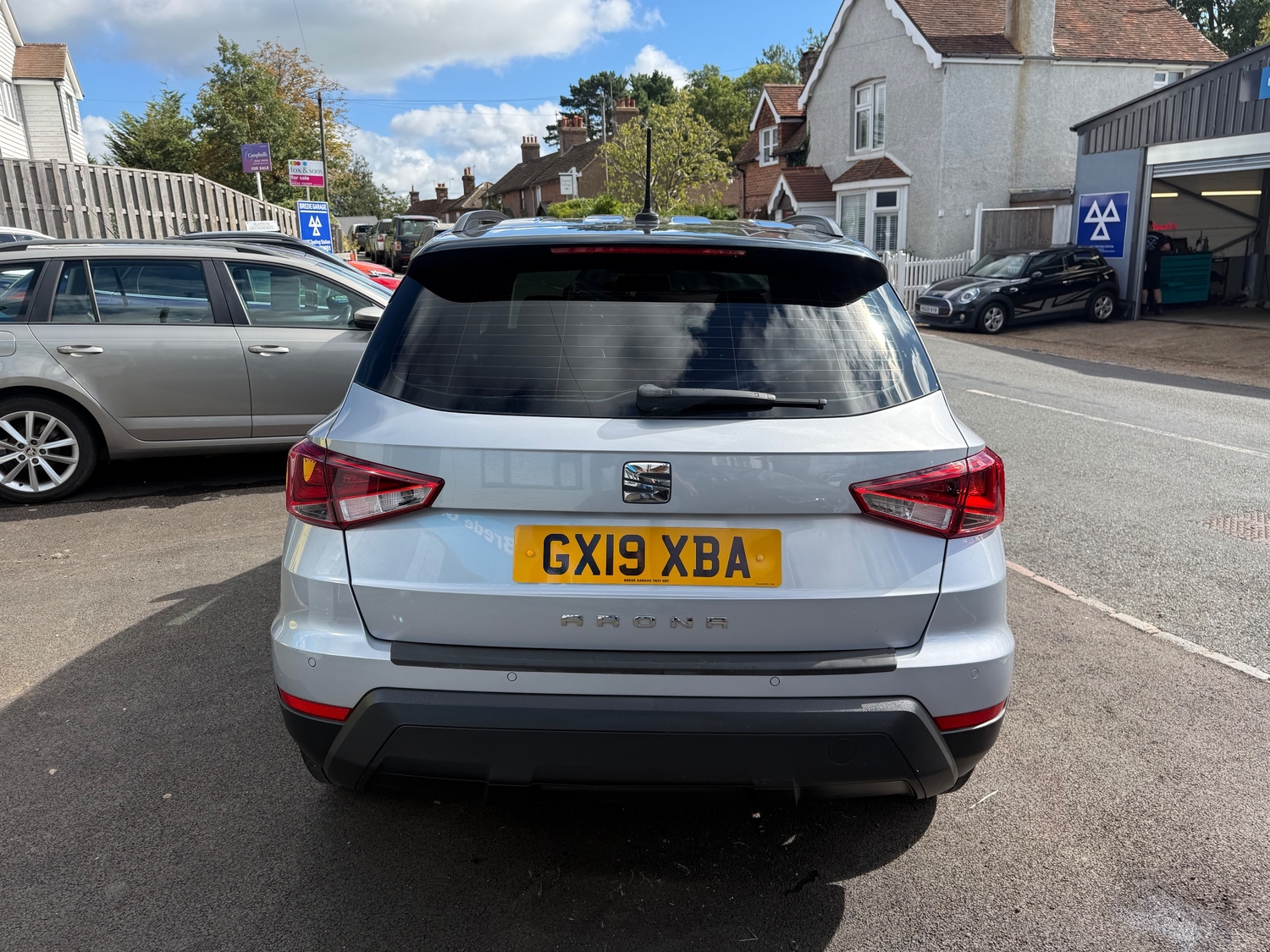 SEAT Arona 2019 - Cars