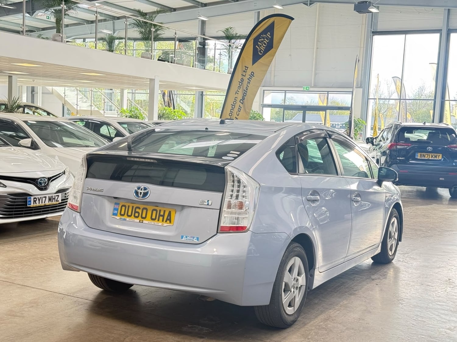 [ berth ]Toyota Prius