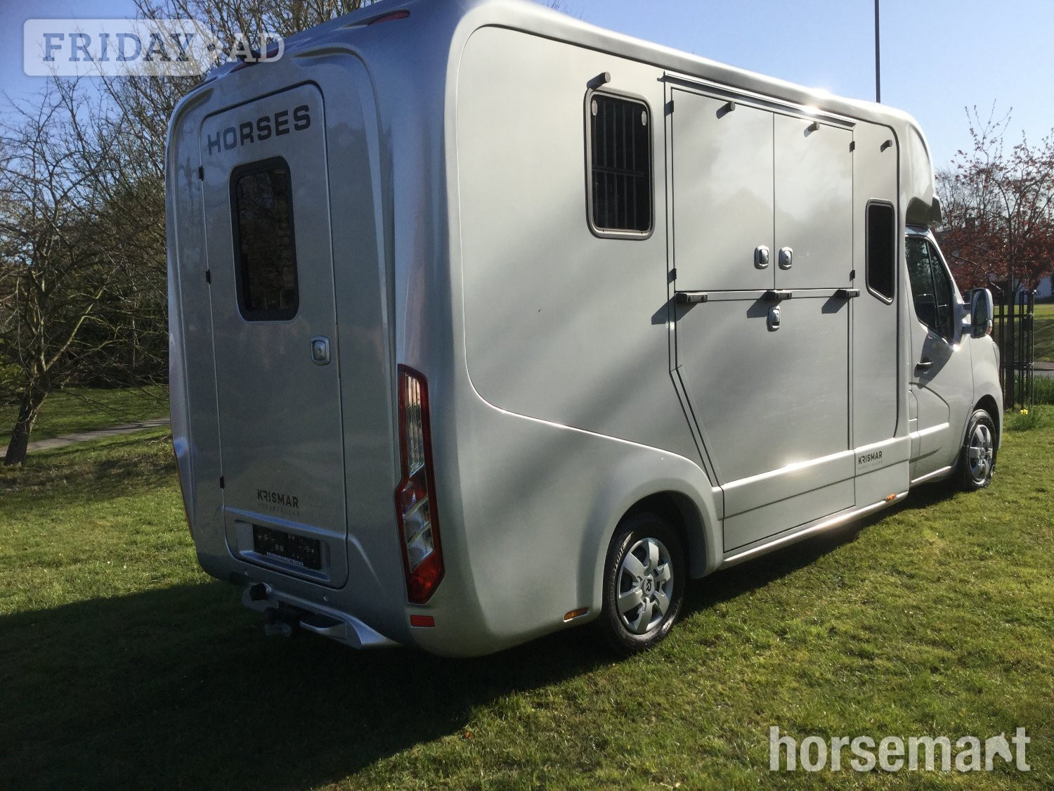 Krismar  Renault Horsebox - Trailers & Horseboxes