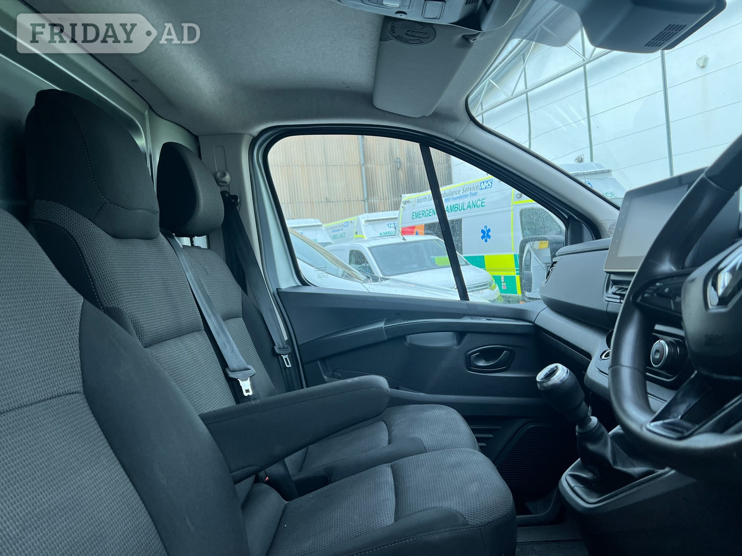 [ berth ]Renault Trafic