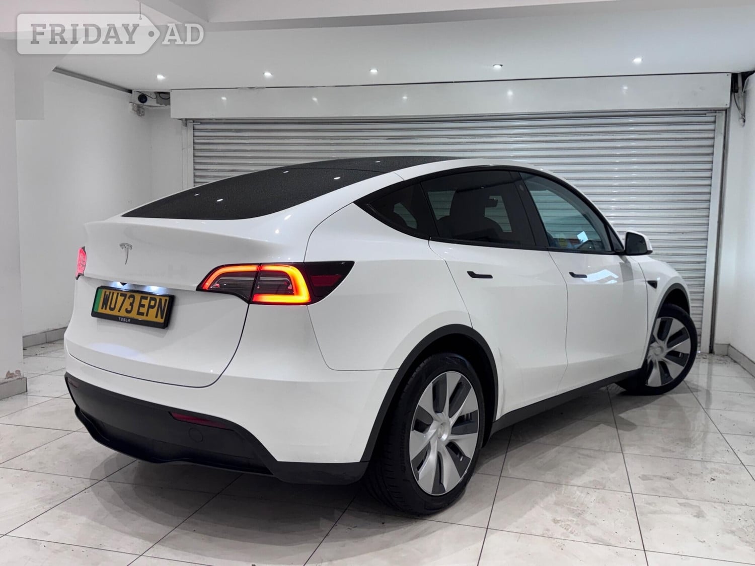 [ berth ]Tesla Model Y