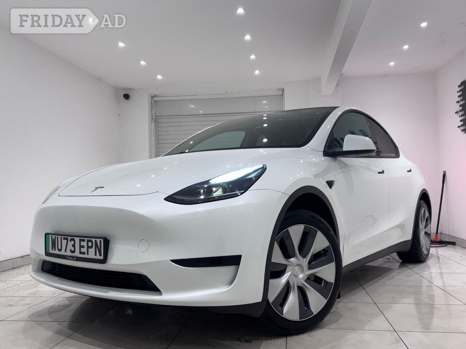 Tesla Model Y 2023 - Cars in Hounslow