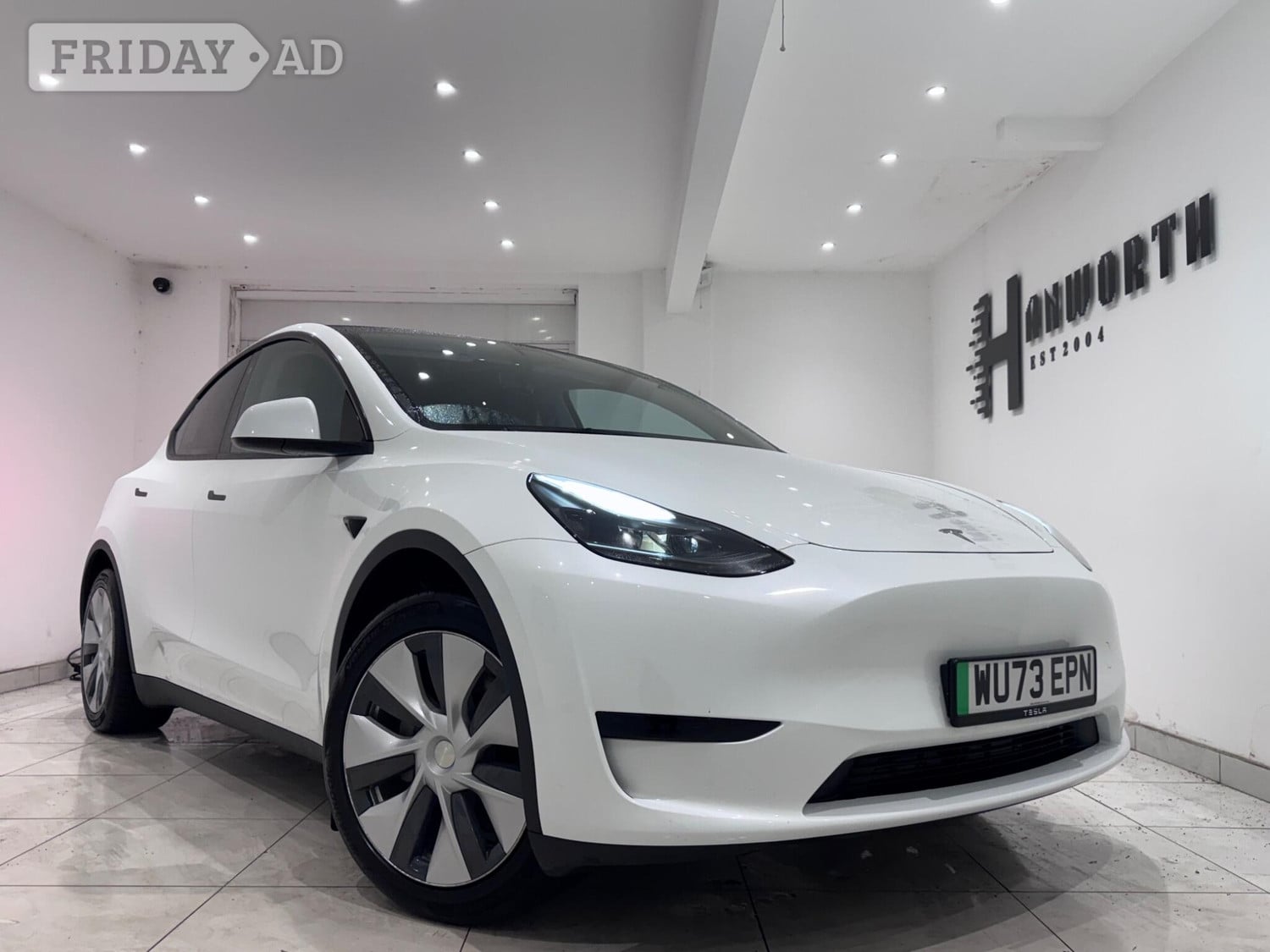 Tesla Model Y 2023 in Hounslow