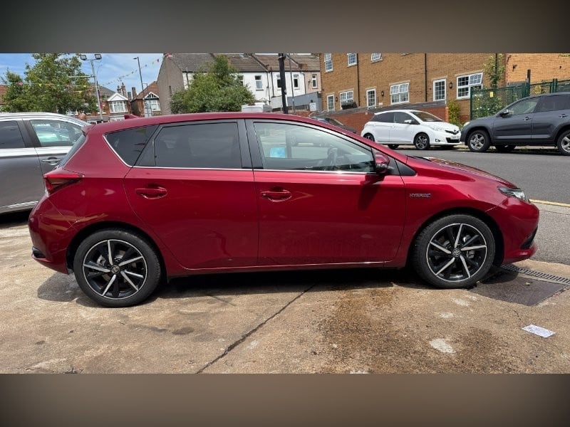 Toyota Auris 2018 - Cars