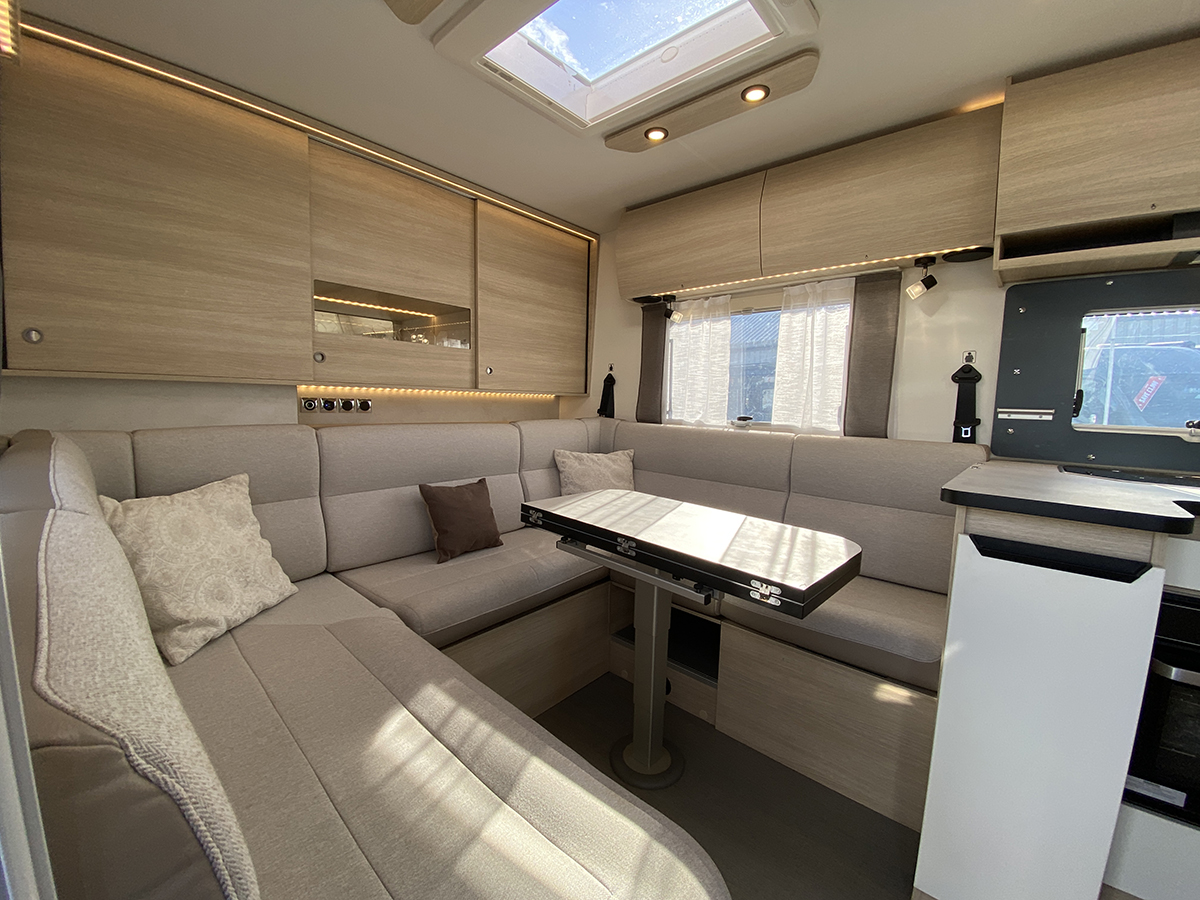 Rapido Series 8F 854F 2024 for sale - Motorhomes & Caravans in Newark