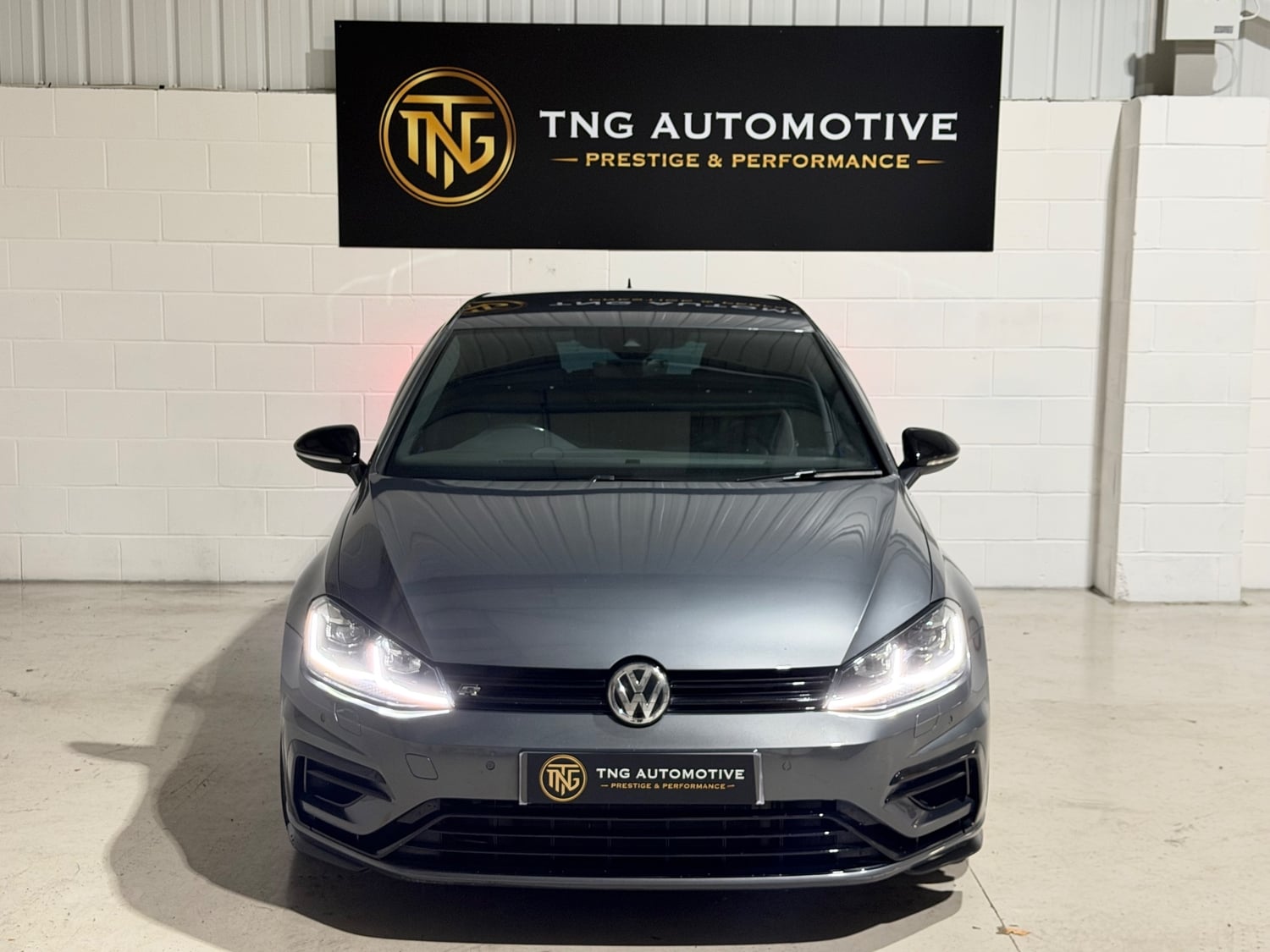 Volkswagen Golf 2019 - Cars