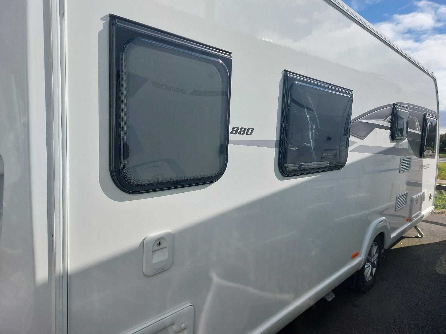 Swift Sprite Finesse Super 880 2024 - Motorhomes & Caravans in Routh