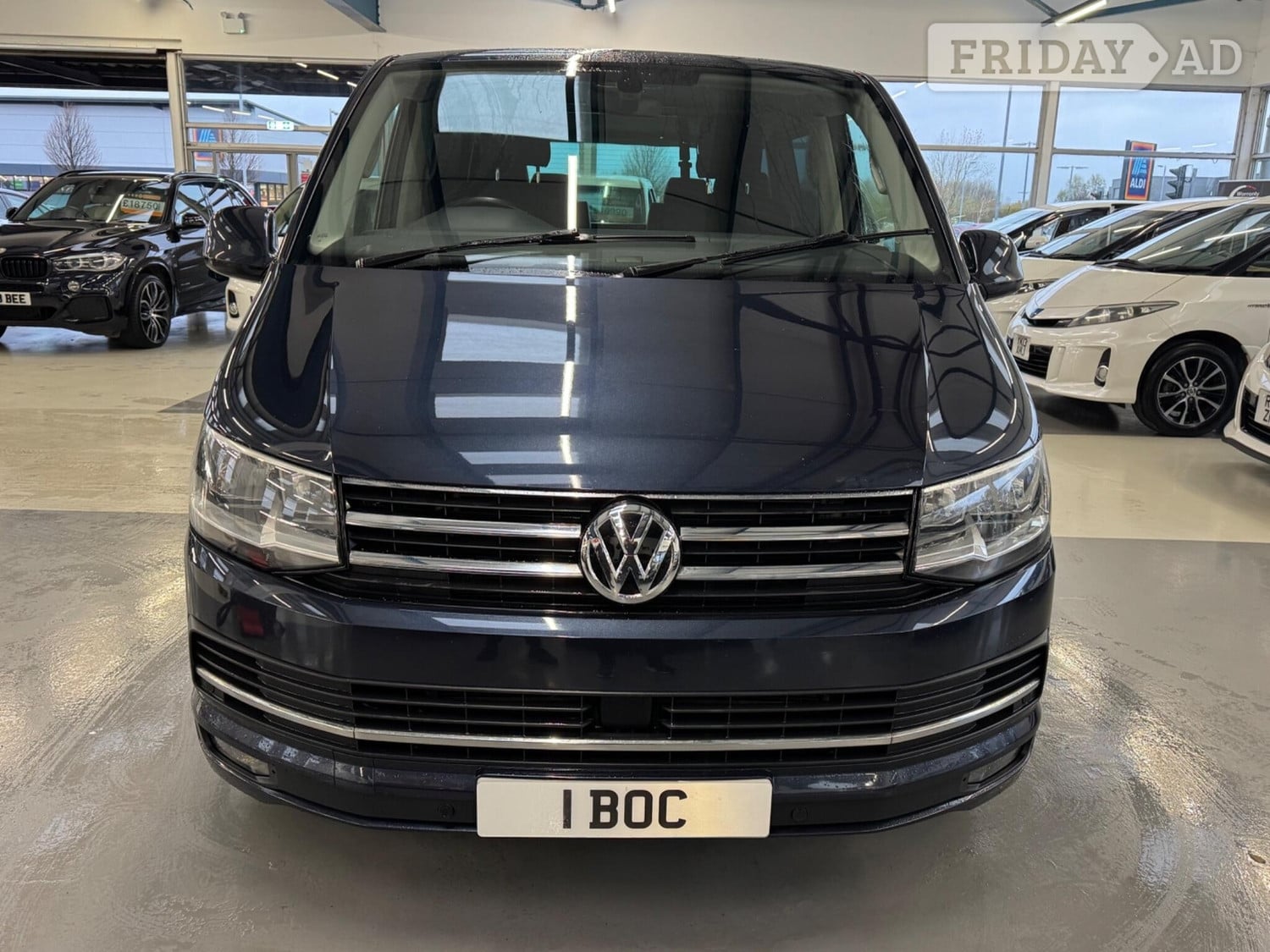 Volkswagen Caravelle 2019 - Cars in Bolton