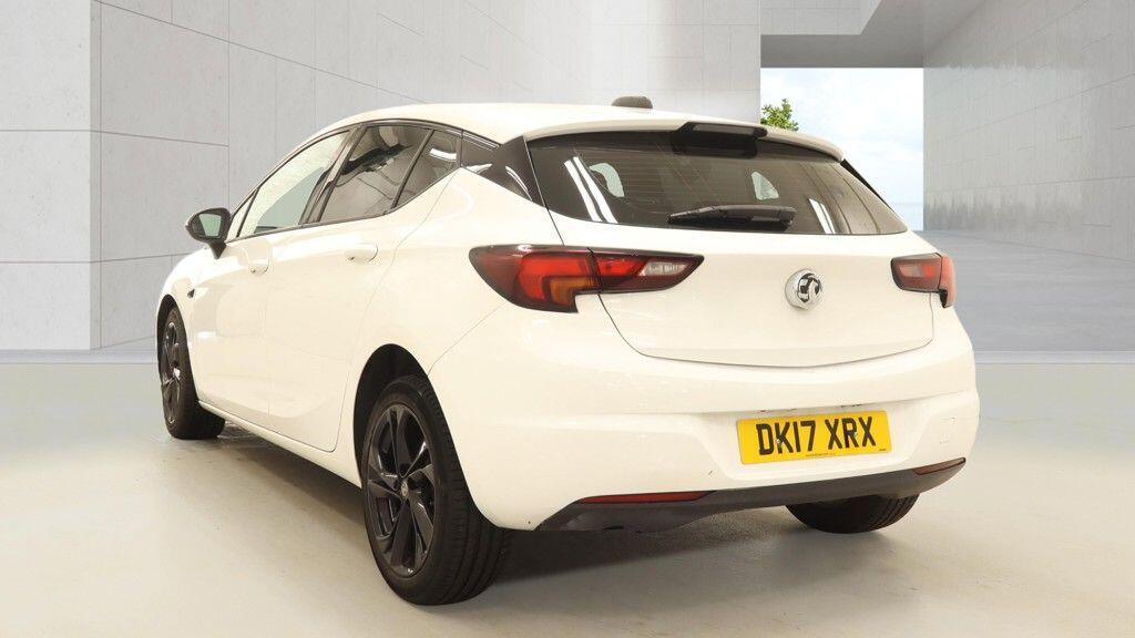 [ berth ]Vauxhall Astra