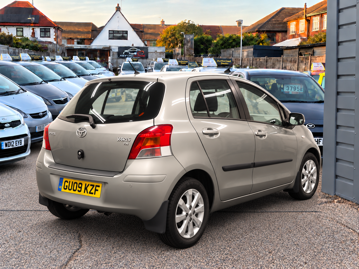 Toyota Yaris 2009 - Cars