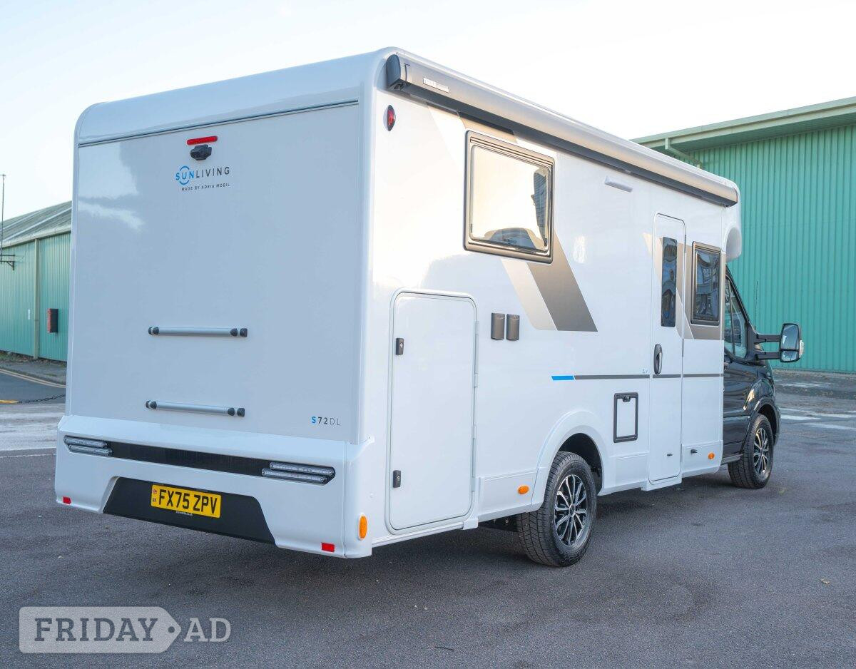 [4 berth ]Sun Living S 72DL 165BHP Auto Ford 165BHP