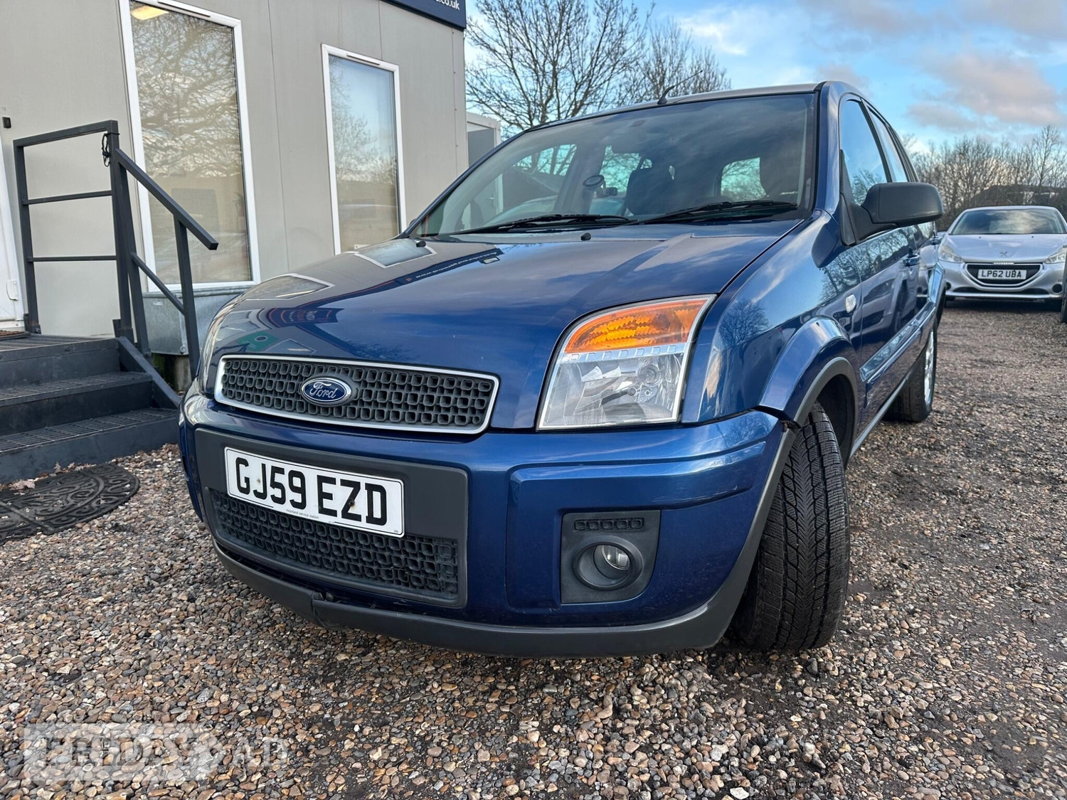 [ berth ]Ford Fusion