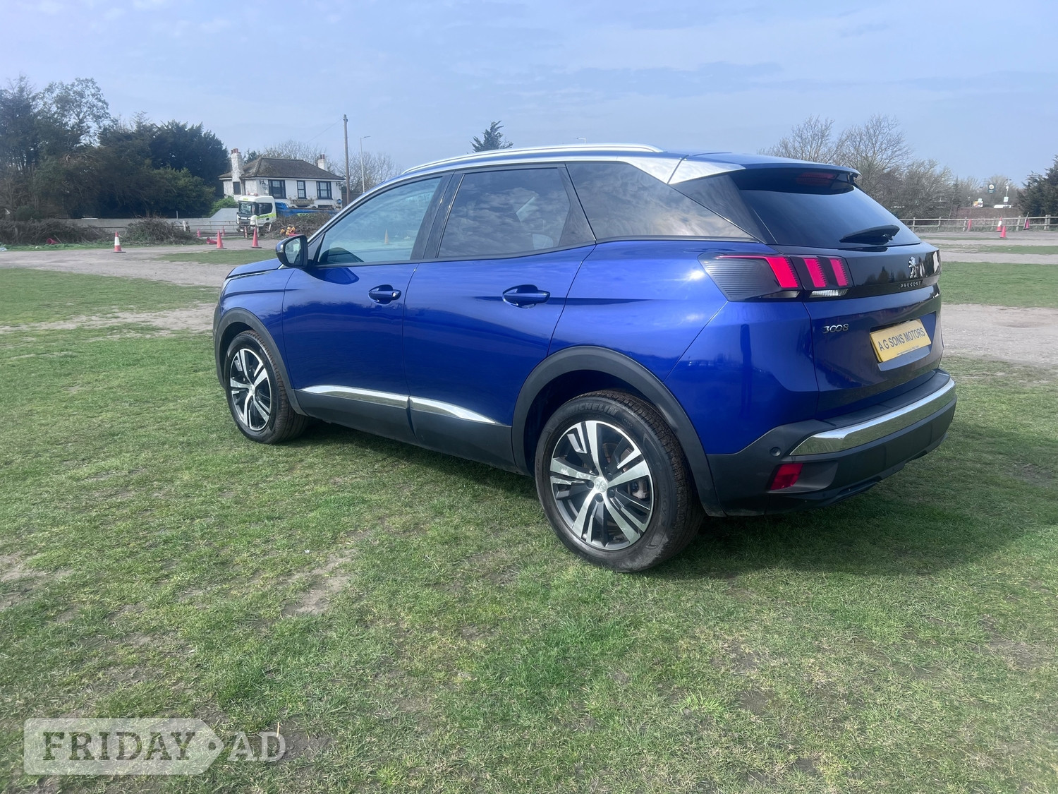 [ berth ]Peugeot 3008