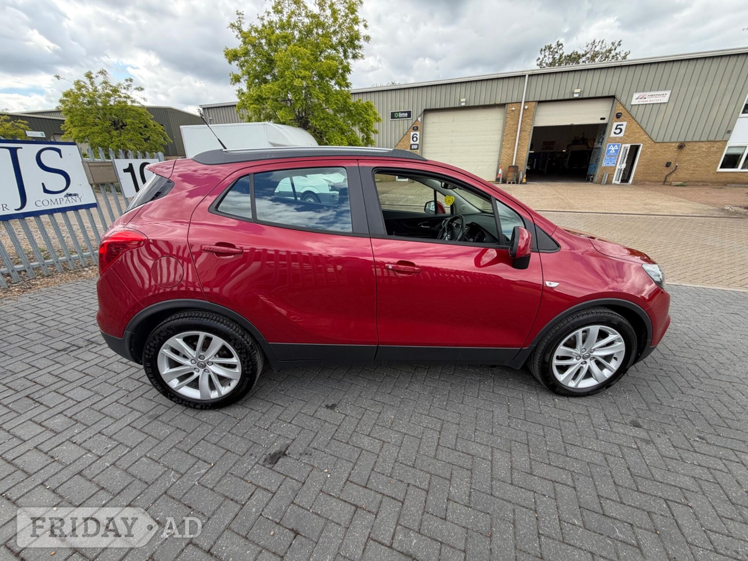 [ berth ]Vauxhall Mokka X