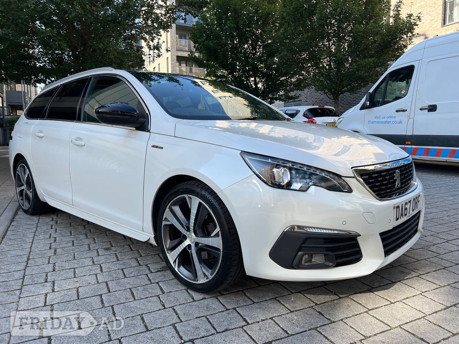 [ berth ]Peugeot 308 SW
