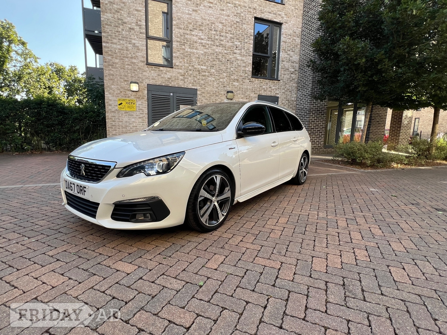 Peugeot 308 SW 2017 - Cars in Wembley