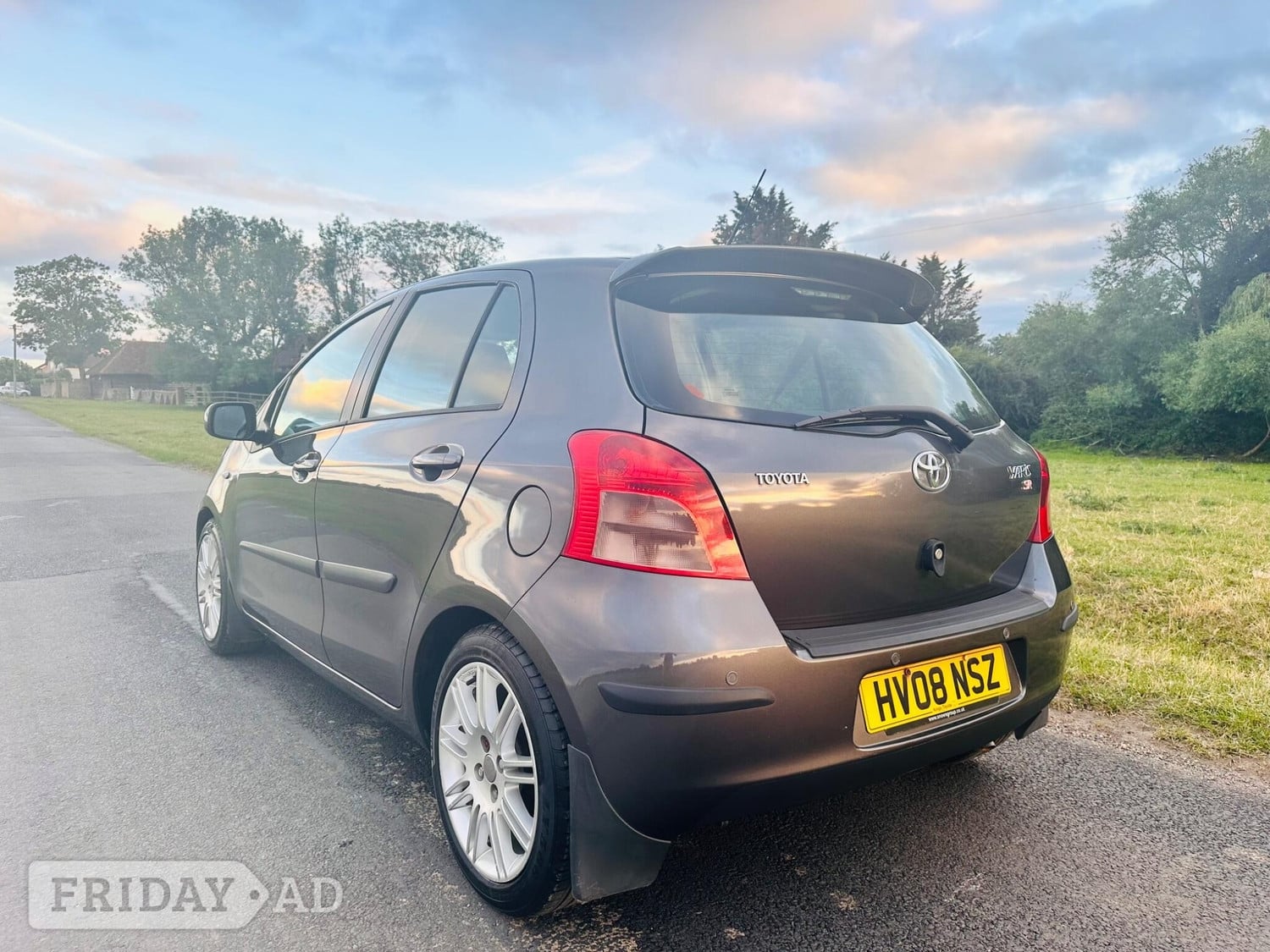 [ berth ]Toyota Yaris