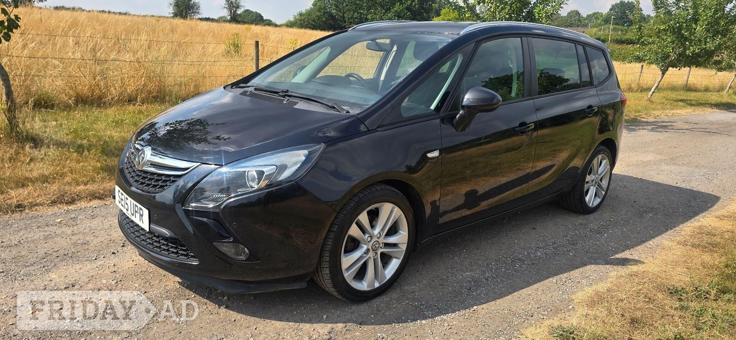 [ berth ]Vauxhall Zafira Tourer
