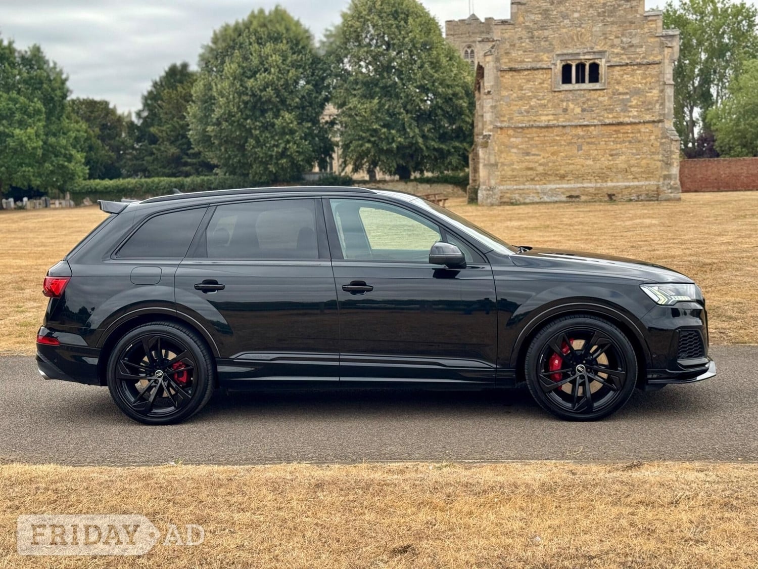 [ berth ]Audi SQ7