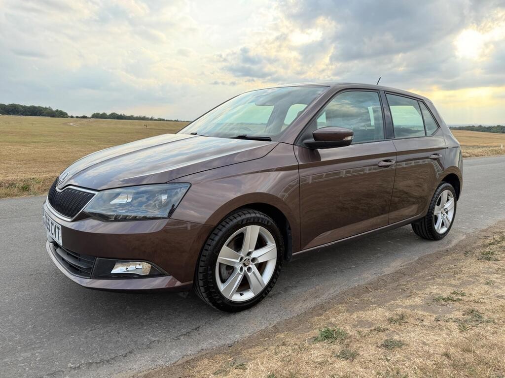 Skoda Fabia 2015 - Cars in Epsom