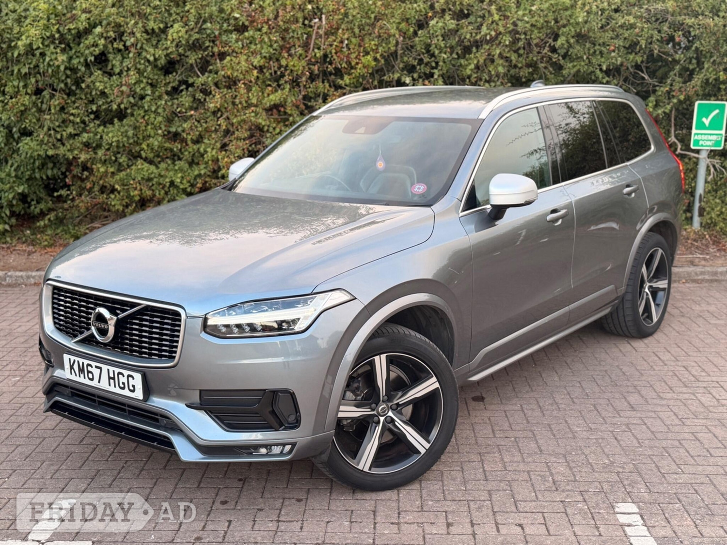 Volvo XC90 2017 - Cars in Swindon