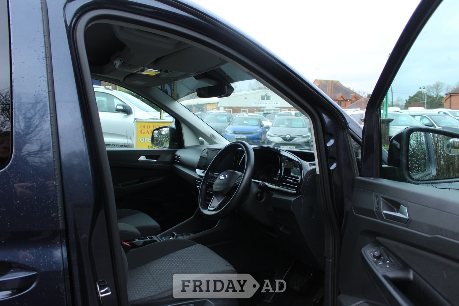 Ford Tourneo Connect 2022 - Cars in Hassocks