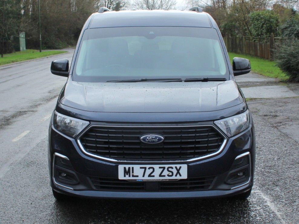 [ berth ]Ford Tourneo Connect