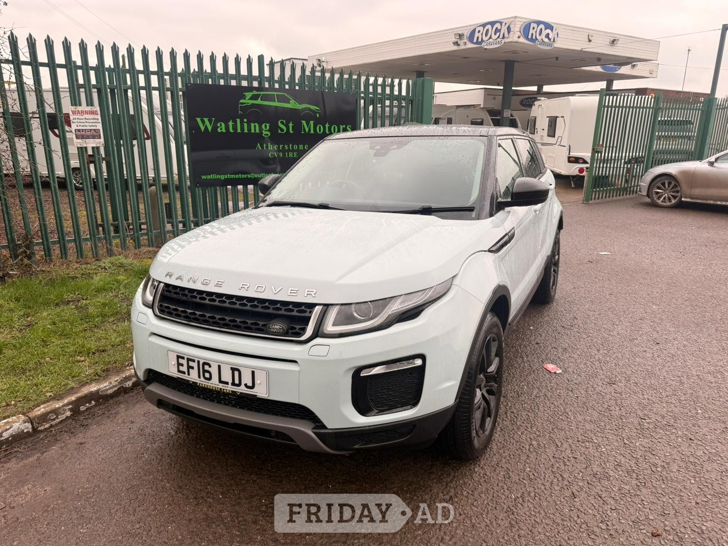 [ berth ]Land Rover Range Rover Evoque