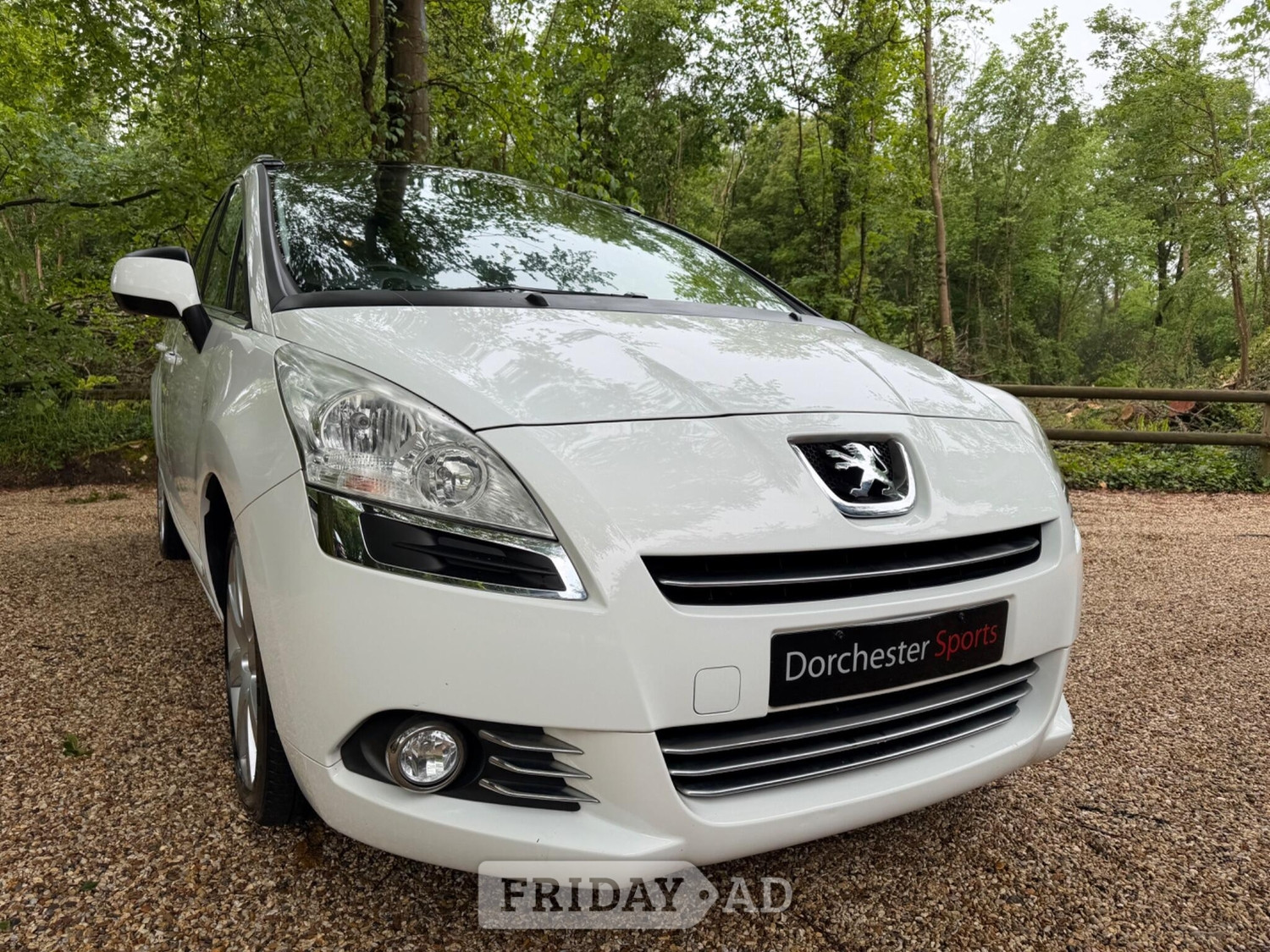 [ berth ]Peugeot 5008