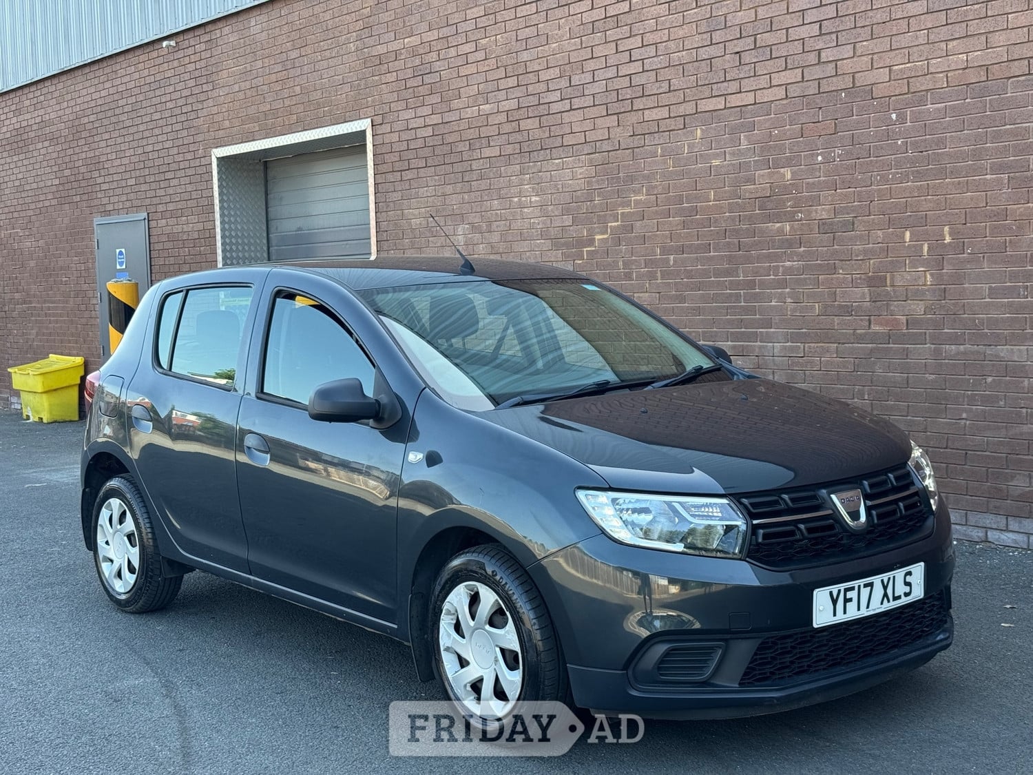 [ berth ]Dacia Sandero