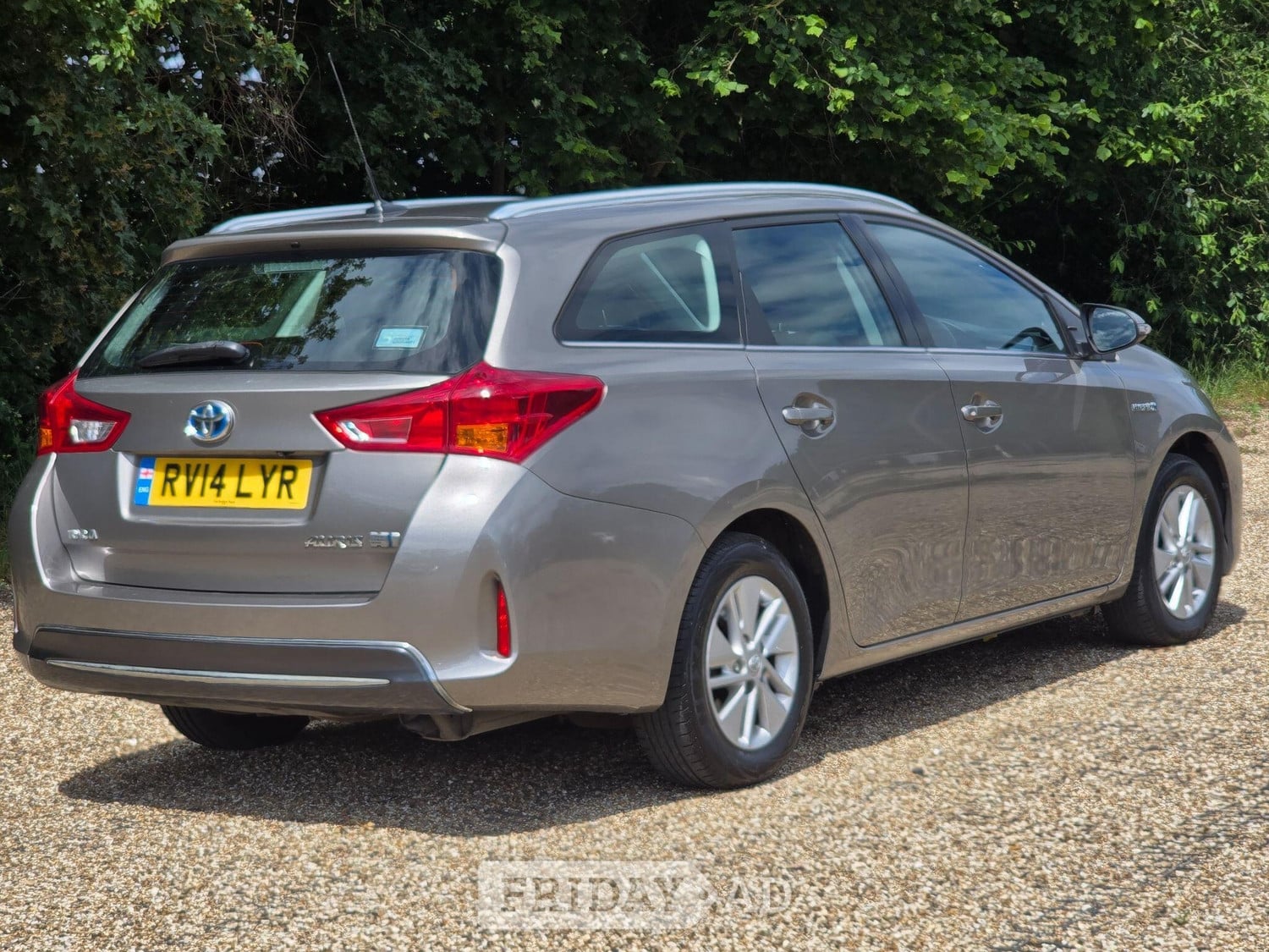 Toyota Auris 2014 - Cars in Ongar