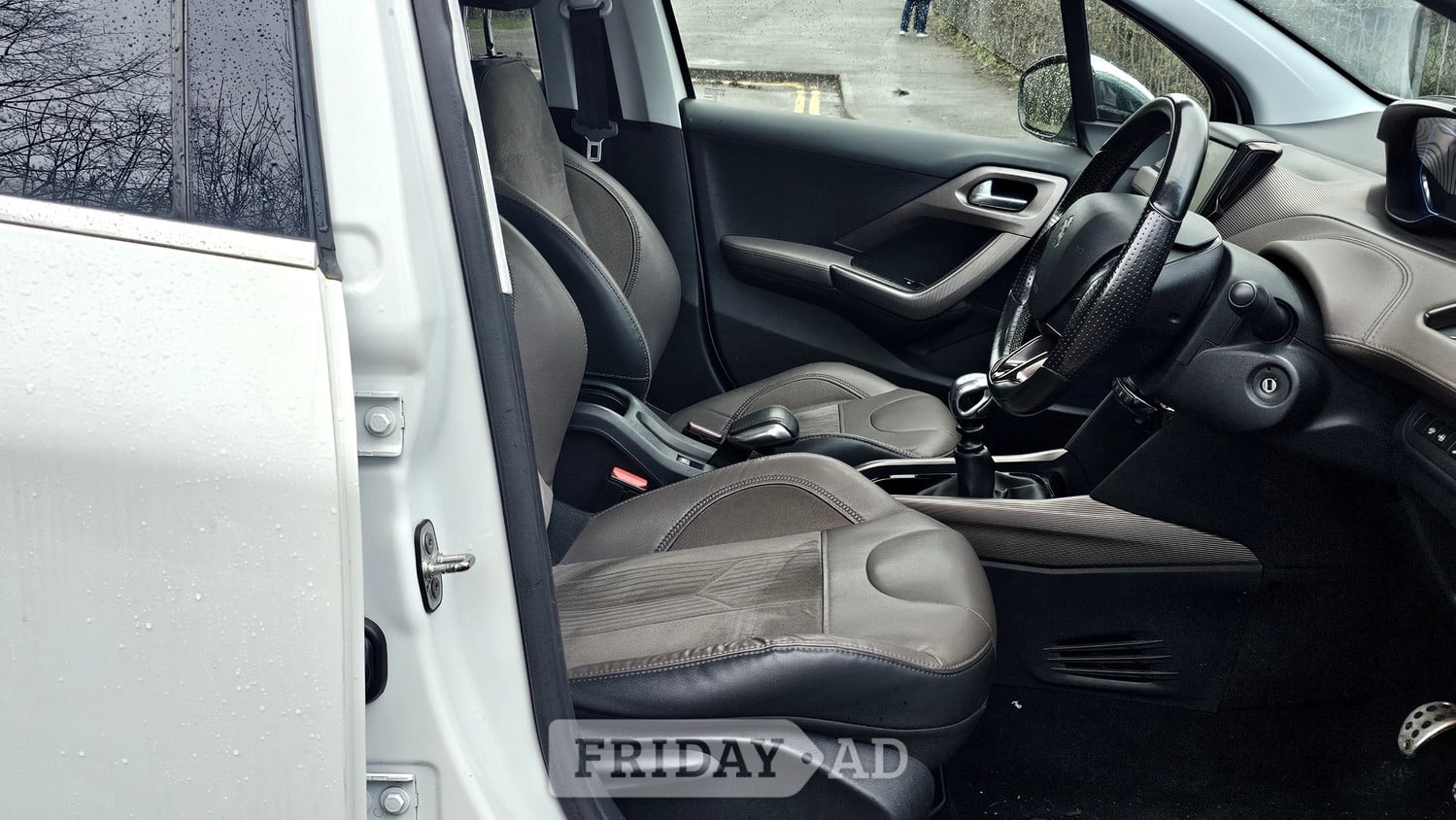 Peugeot 2008 2015 - Cars