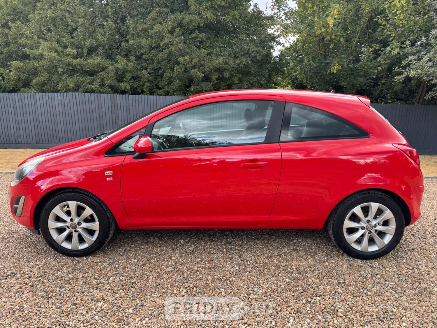 Vauxhall Corsa 2014 - Cars in Staines