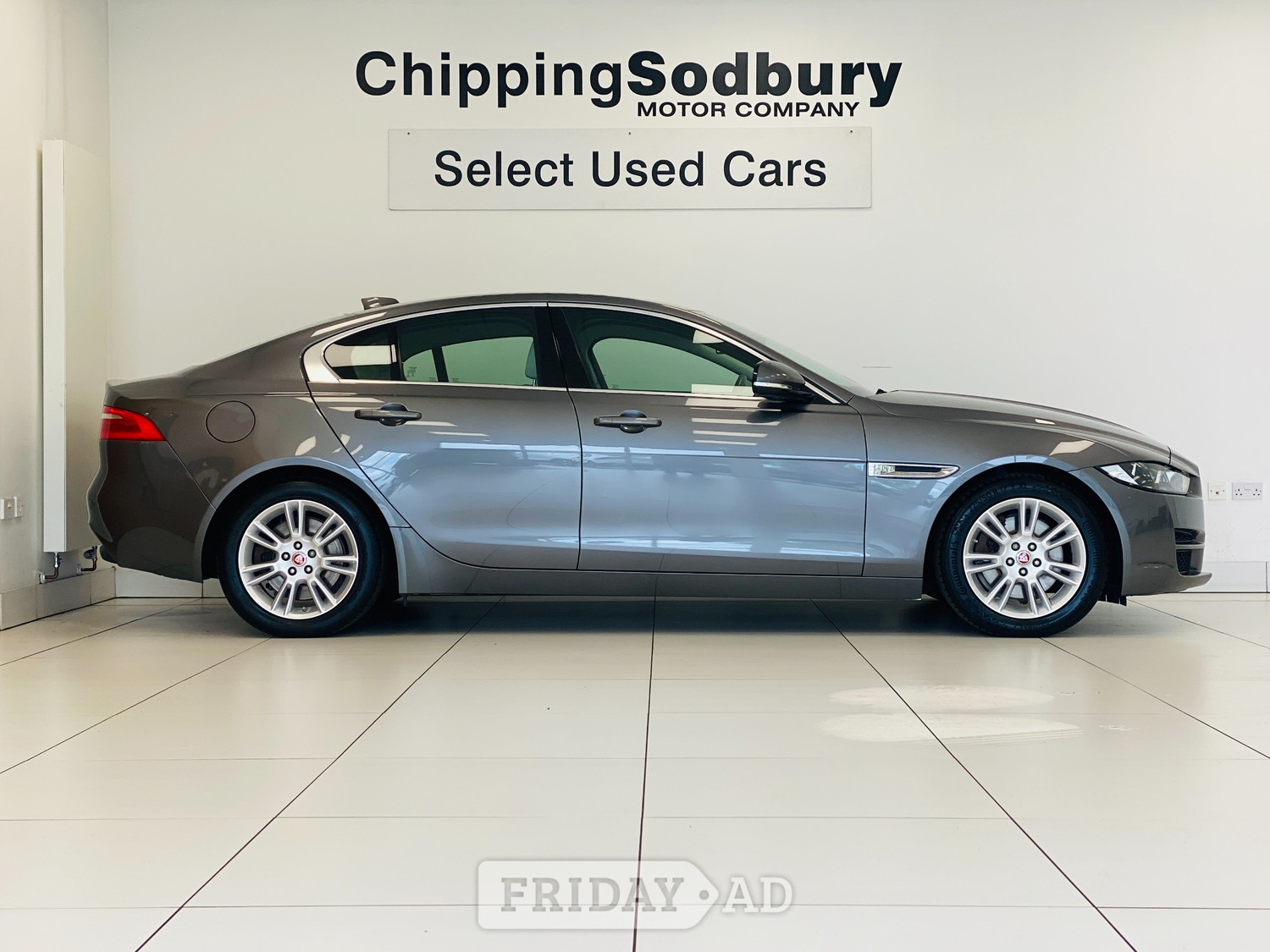 Jaguar XE 2017 - Cars
