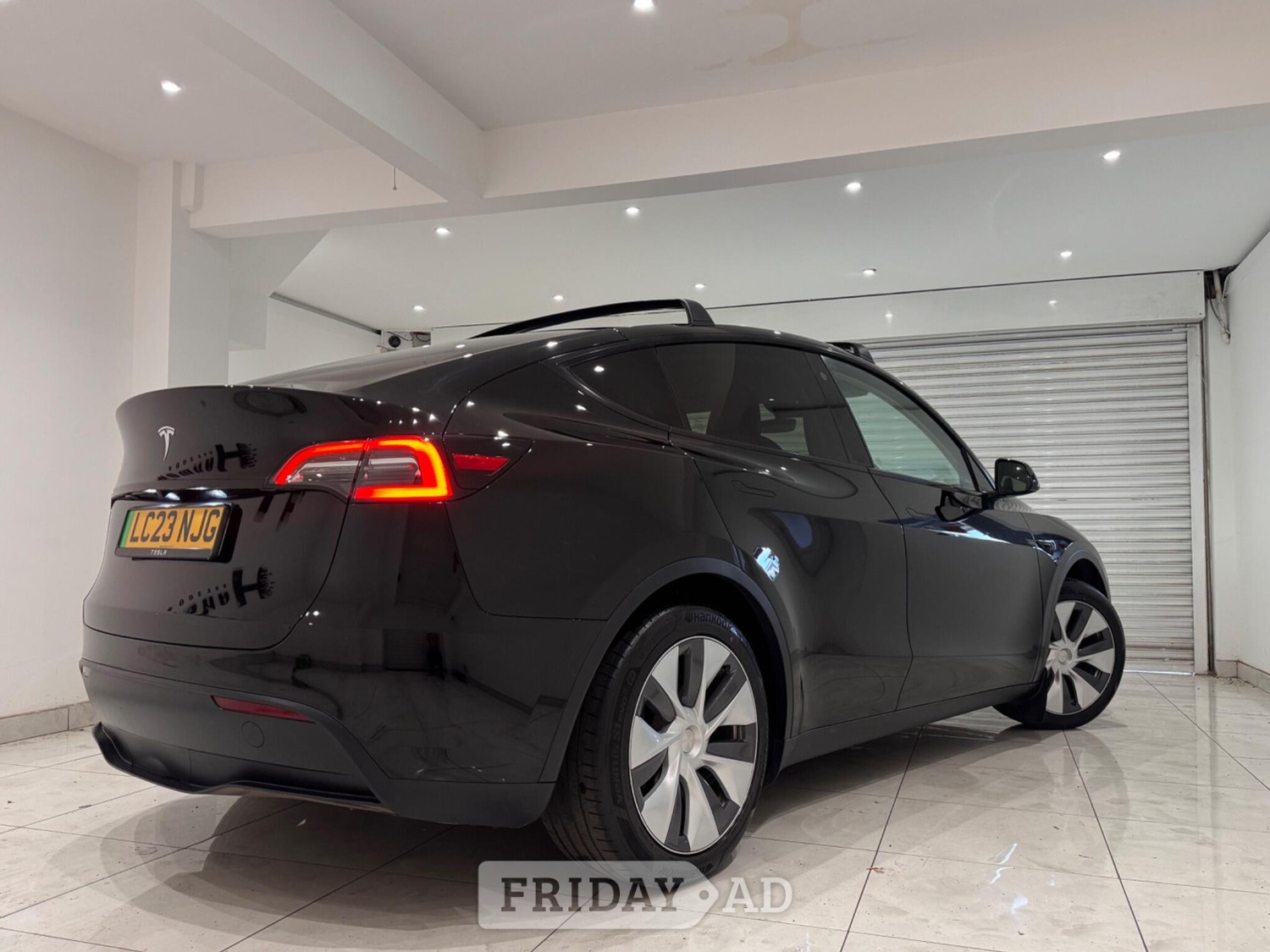 [ berth ]Tesla Model Y