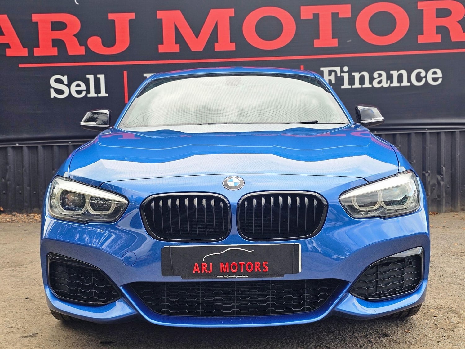 BMW 1 Series 2019 - Cars