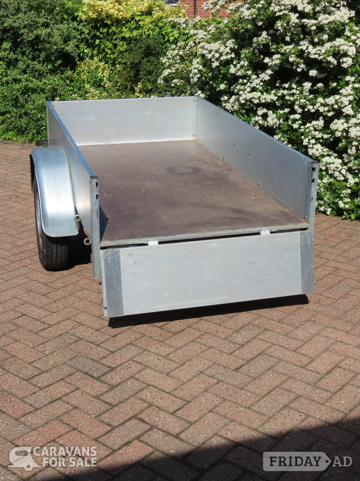 ANSSEMS ALUMINIUM TRAILER
