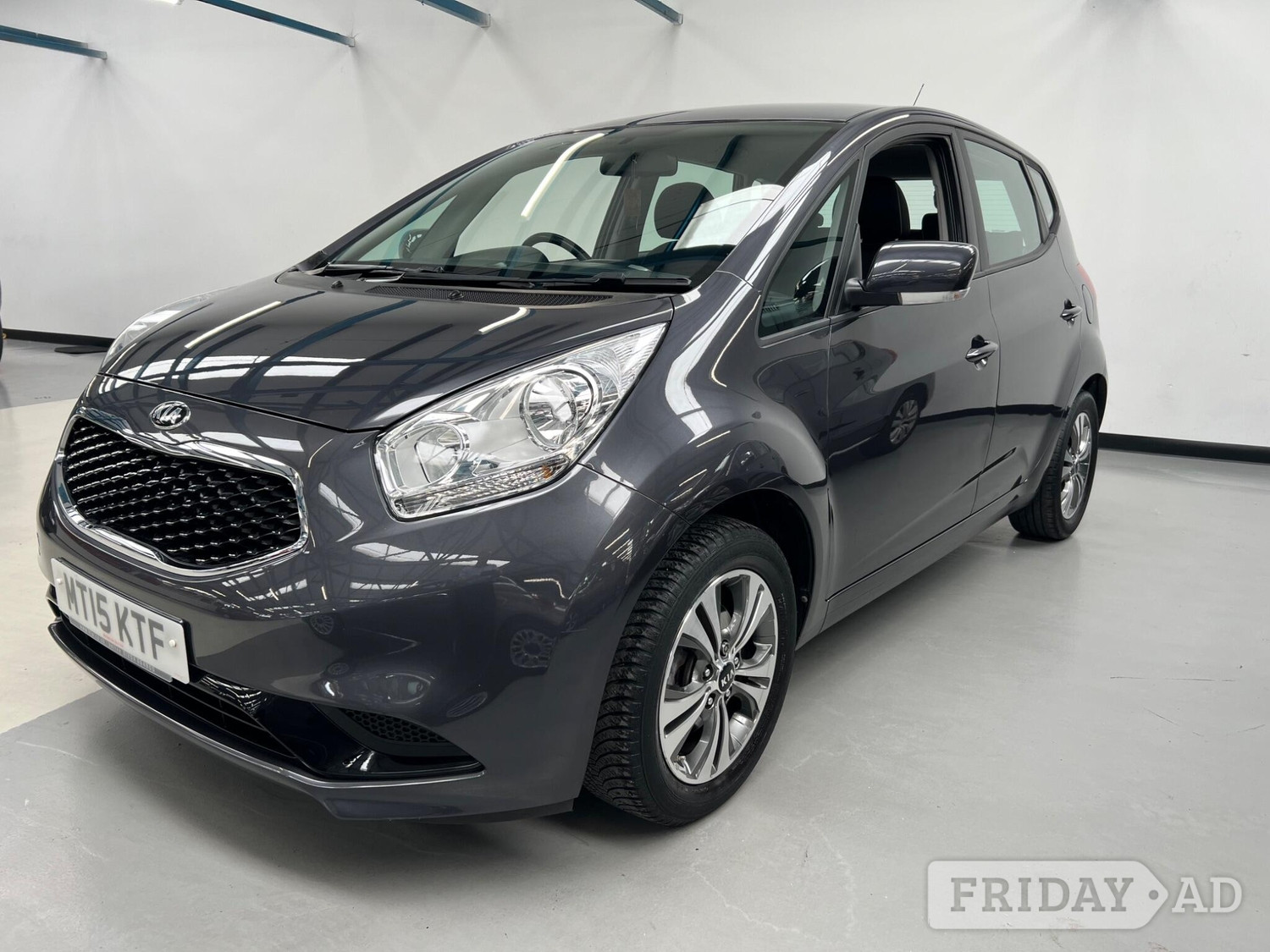 [ berth ]Kia Venga